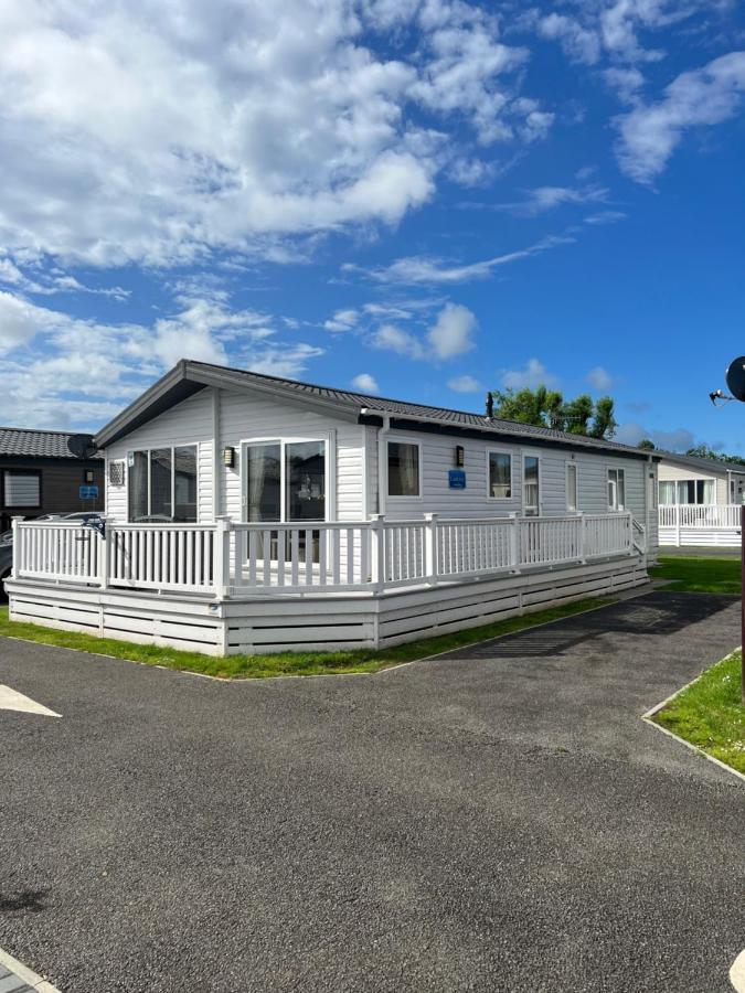Lodge Caravan On Holiday Park Чичестер Экстерьер фото