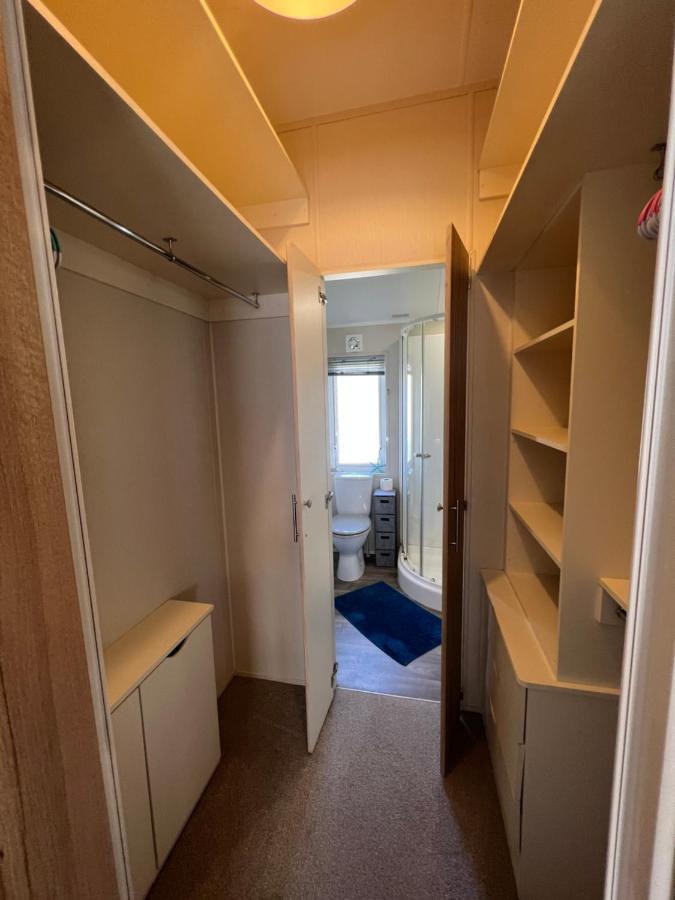 Lodge Caravan On Holiday Park Чичестер Экстерьер фото